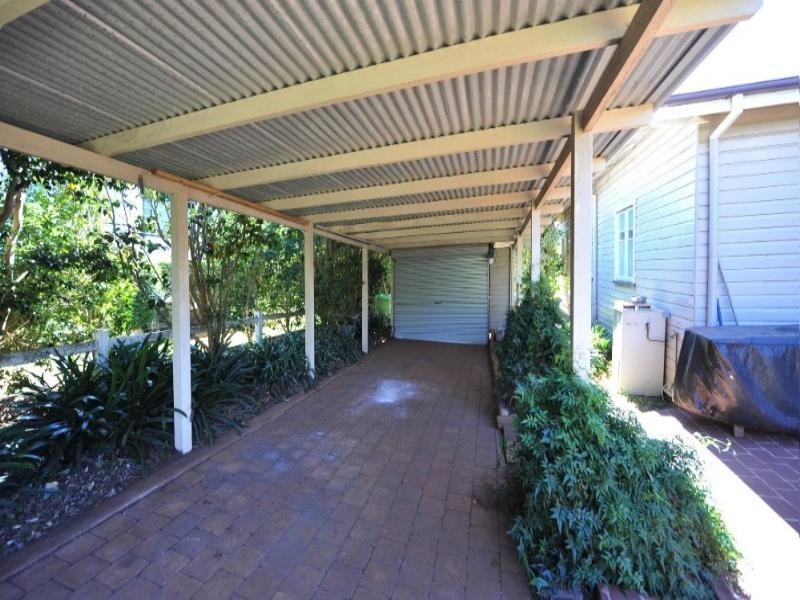 8 Crown Street, Rangeville QLD 4350