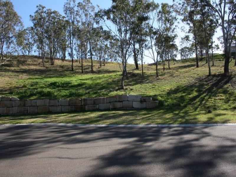 2 Lowe Court, Top Camp QLD 4350