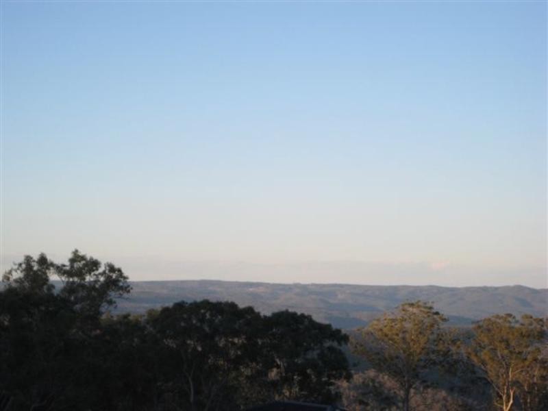 39 Harvey Street, Mount Lofty QLD 4350