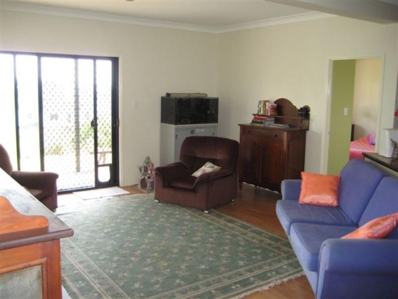 39 Harvey Street, Mount Lofty QLD 4350