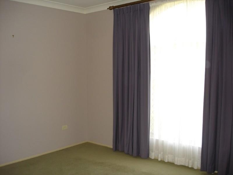 10 Hillcrest Court, Kearneys Spring QLD 4350