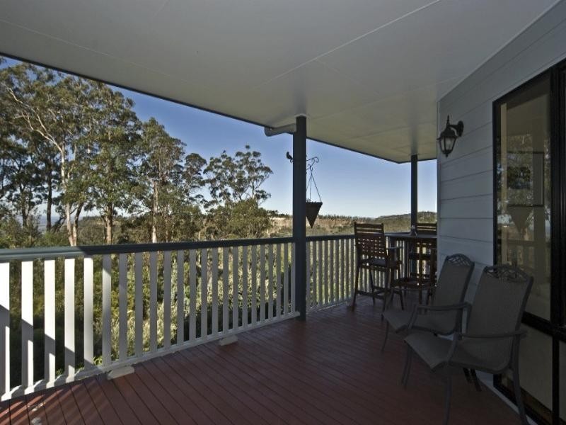 2 Huntingdale Court, Mount Lofty QLD 4350