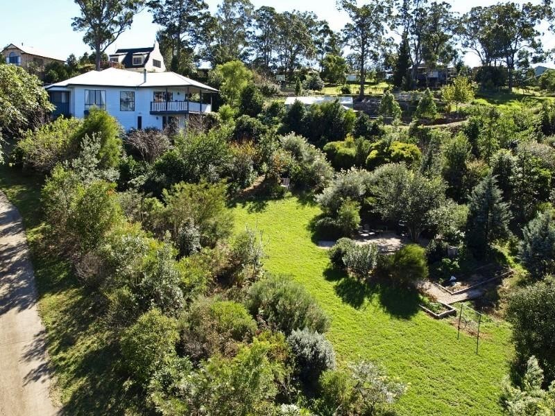 2 Huntingdale Court, Mount Lofty QLD 4350