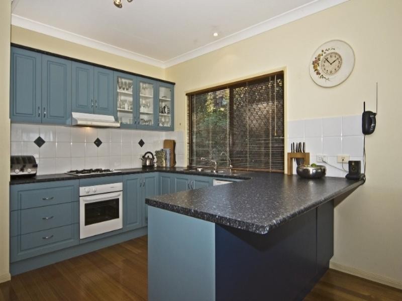 2 Huntingdale Court, Mount Lofty QLD 4350