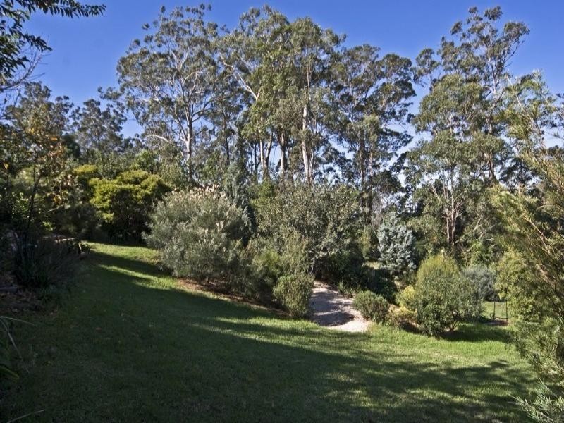 2 Huntingdale Court, Mount Lofty QLD 4350