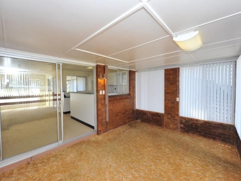 10 Allison Street, Harristown QLD 4350