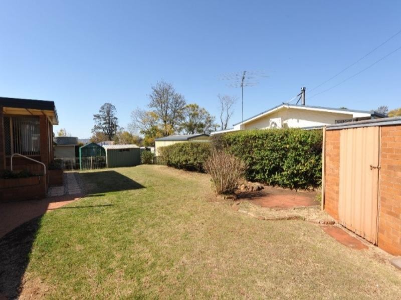 10 Allison Street, Harristown QLD 4350