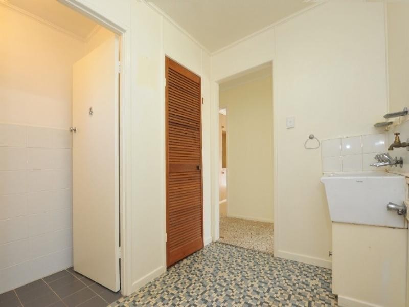 10 Allison Street, Harristown QLD 4350