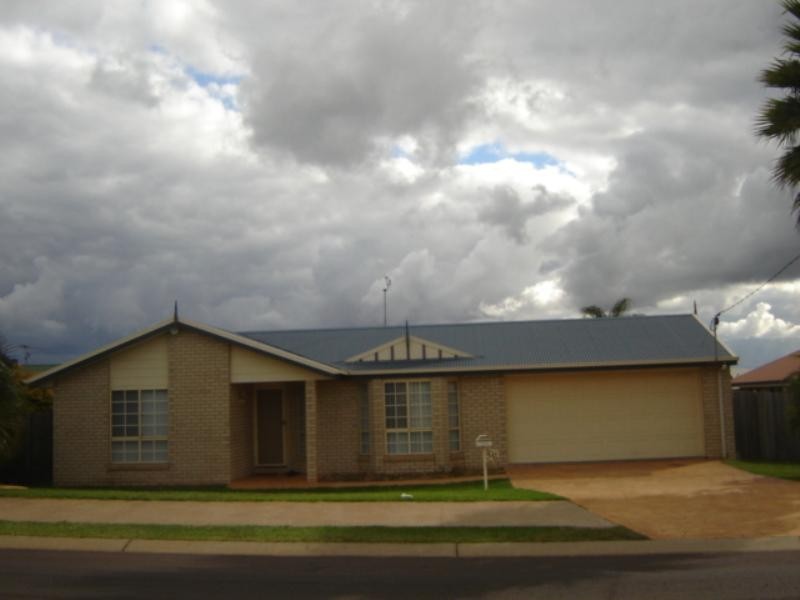 541 Hume Street, Kearneys Spring QLD 4350