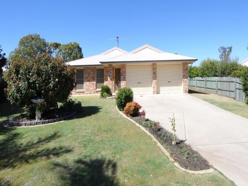 10 Lachlan Court, Westbrook QLD 4350