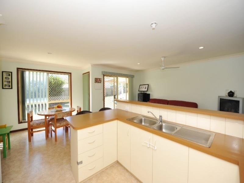 10 Lachlan Court, Westbrook QLD 4350