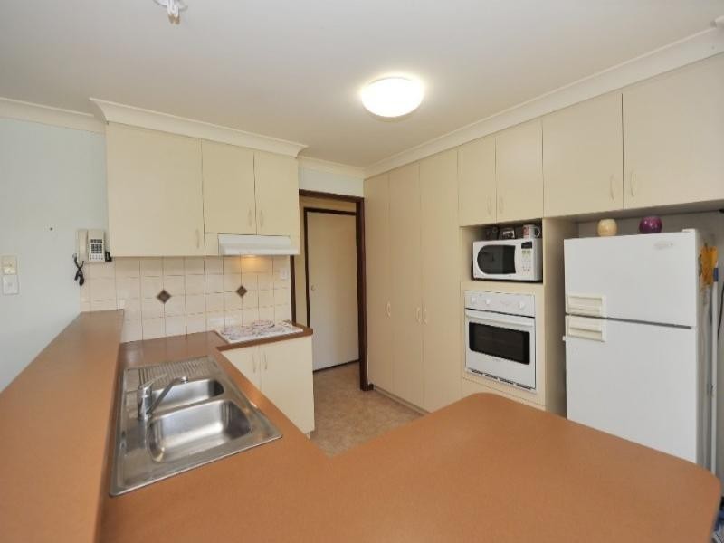 10 Lachlan Court, Westbrook QLD 4350