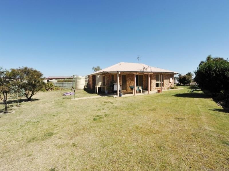 10 Lachlan Court, Westbrook QLD 4350