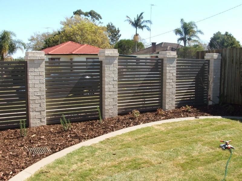 1/52B Llewellyn Street, Centenary Heights QLD 4350