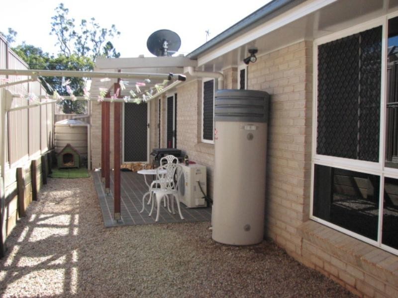 2/132 Taylor Street, Newtown QLD 4350