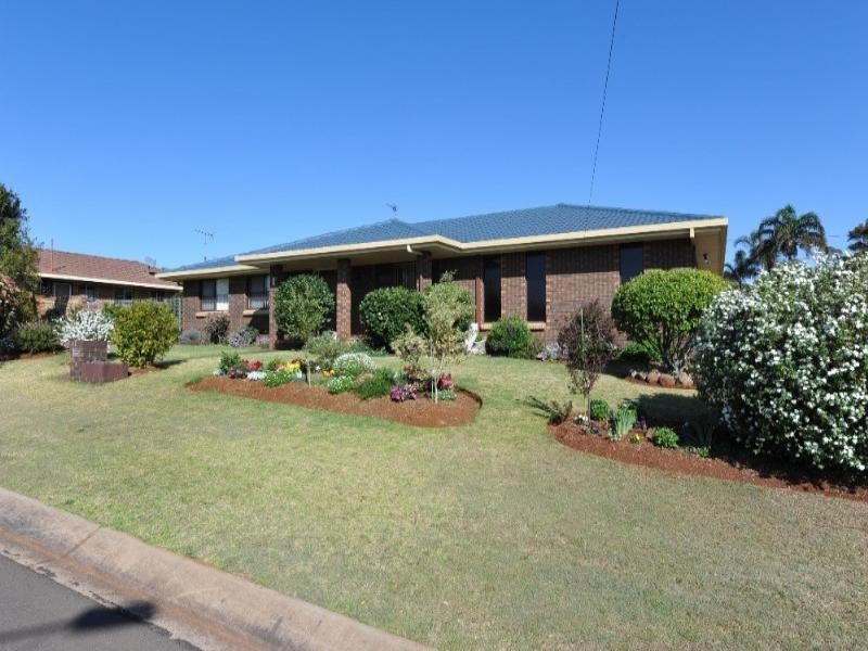 16 Jason Street, Wilsonton QLD 4350