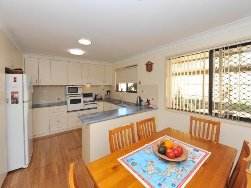 16 Jason Street, Wilsonton QLD 4350