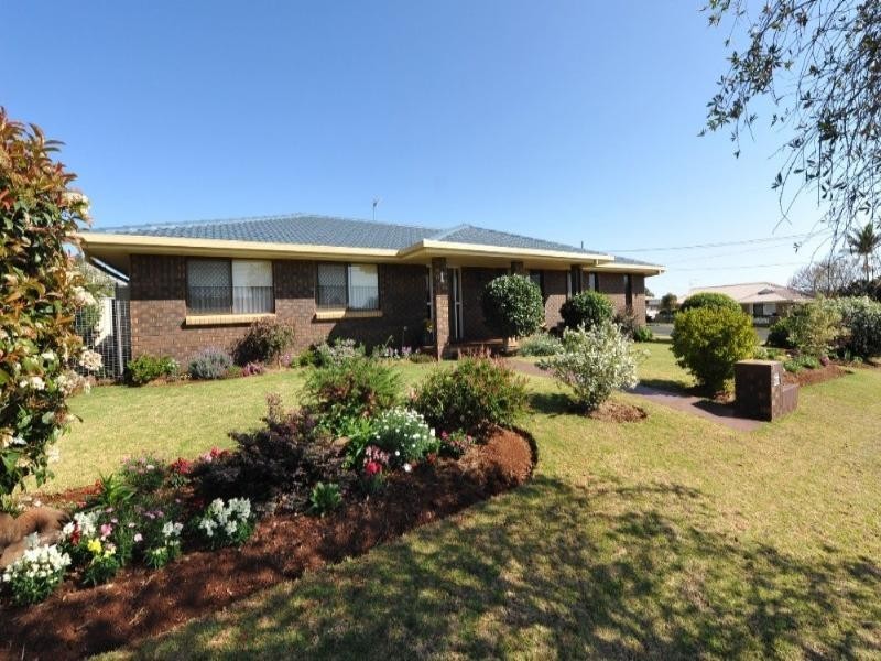 16 Jason Street, Wilsonton QLD 4350