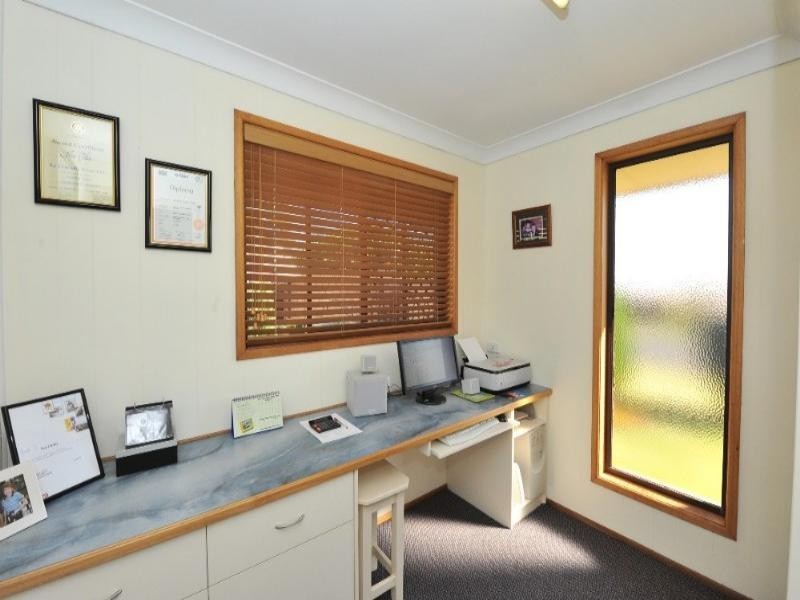 16 Jason Street, Wilsonton QLD 4350