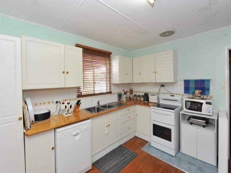 18 Waverley Street, North Toowoomba QLD 4350