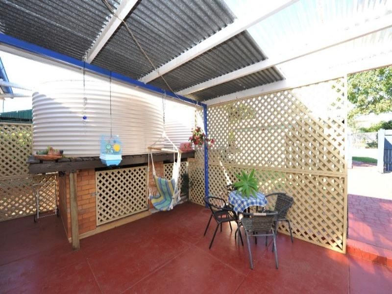 18 Waverley Street, North Toowoomba QLD 4350