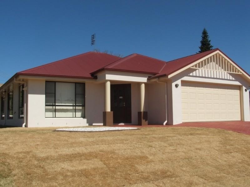 36 Willowburn Drive, Rockville QLD 4350