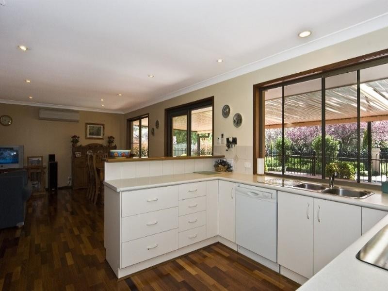 38 Highfields Road, Highfields QLD 4352