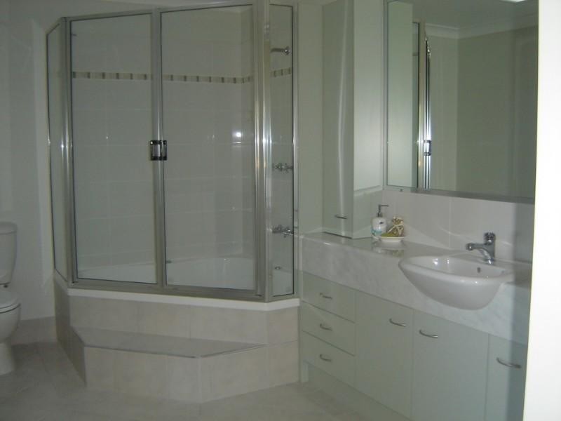 42 Hogg Street, Rockville QLD 4350