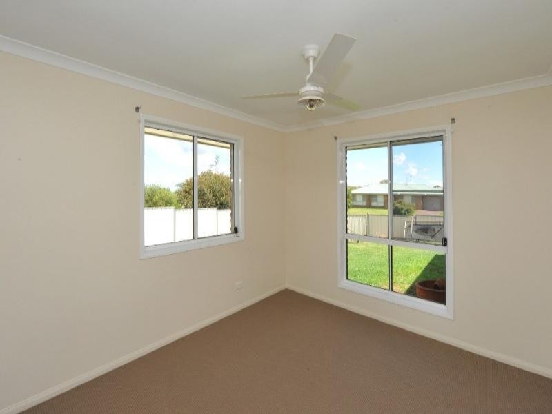 10 Saratoga Close, Wilsonton QLD 4350