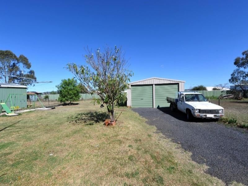 16 Gray Street, Cambooya QLD 4358