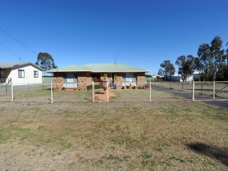 16 Gray Street, Cambooya QLD 4358