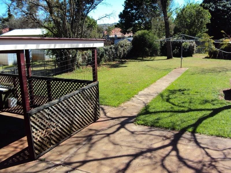 157 Taylor Street, Wilsonton QLD 4350