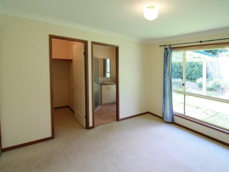 2 Petunia Close, Middle Ridge QLD 4350