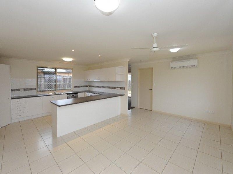 3 Kingfisher Drive, Highfields QLD 4352