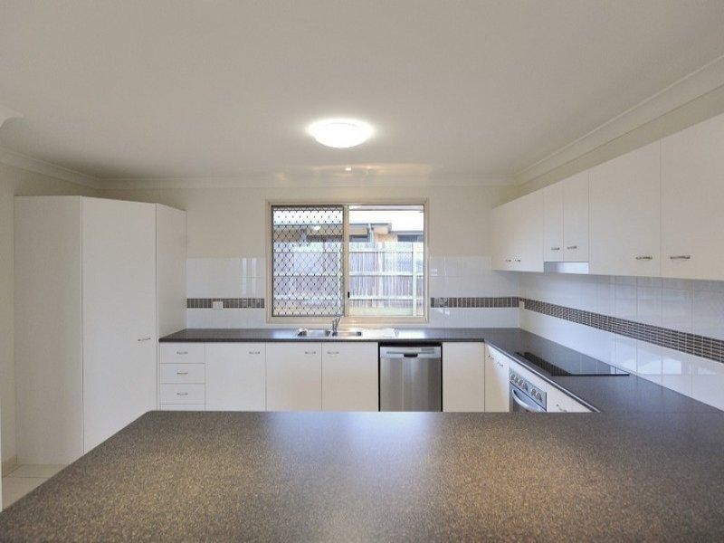 3 Kingfisher Drive, Highfields QLD 4352