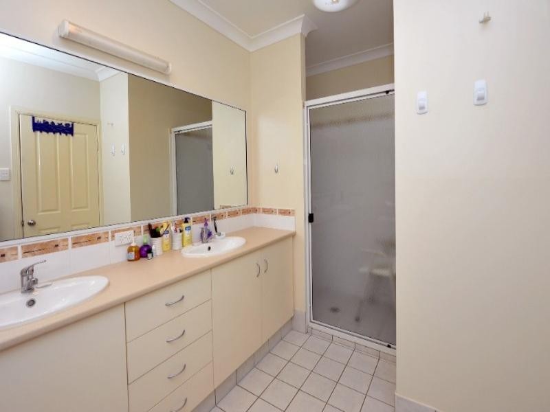 220/530 Bridge Street, Wilsonton QLD 4350