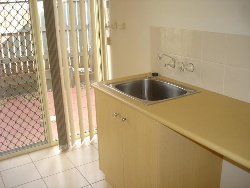 4/118 Neil Street, Toowoomba QLD 4350