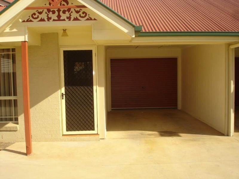 4/118 Neil Street, Toowoomba QLD 4350