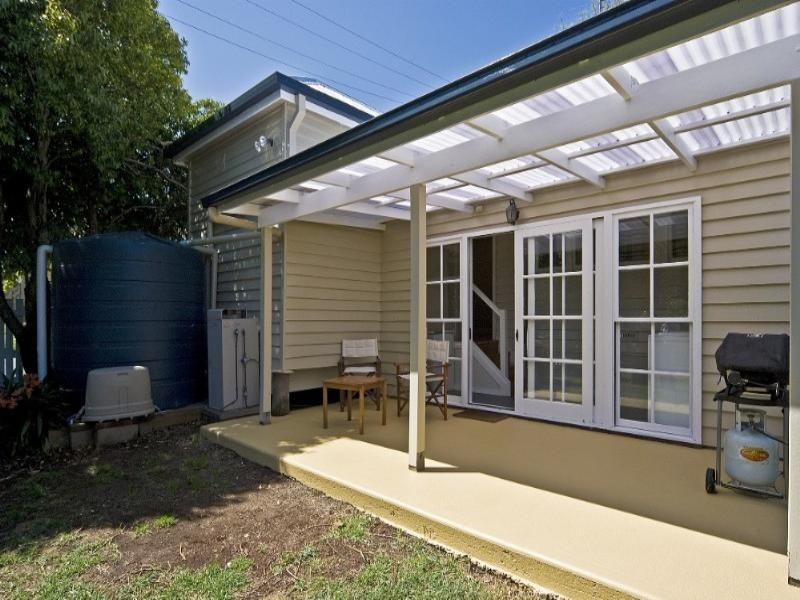 9 Raff Street, North Toowoomba QLD 4350