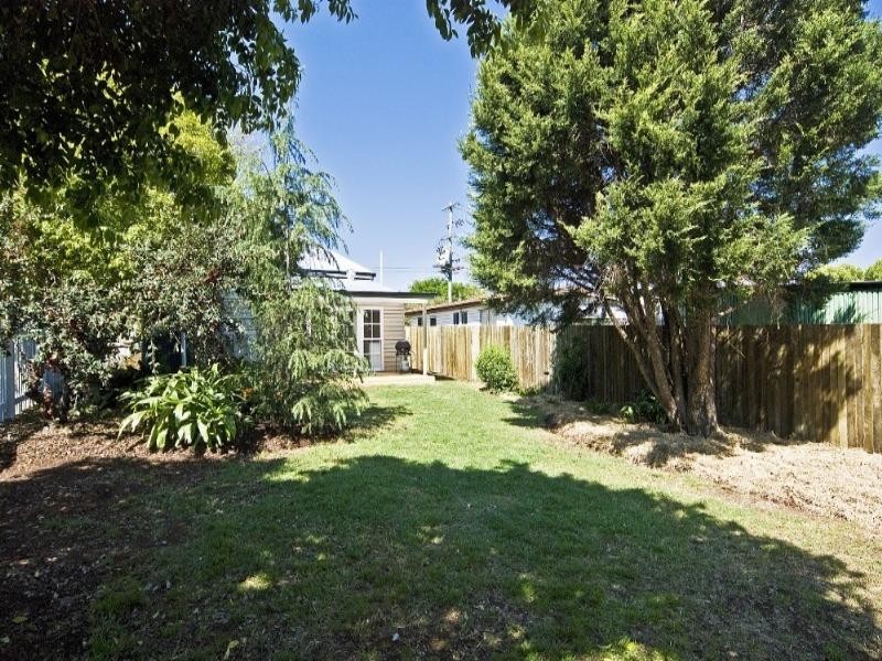 9 Raff Street, North Toowoomba QLD 4350