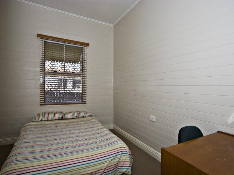 9 Raff Street, North Toowoomba QLD 4350
