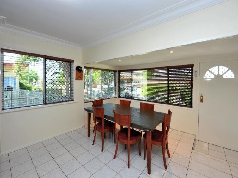 3 Hursley Road, Newtown QLD 4350