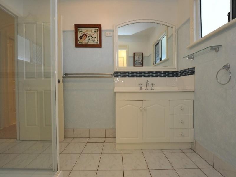 3 Hursley Road, Newtown QLD 4350