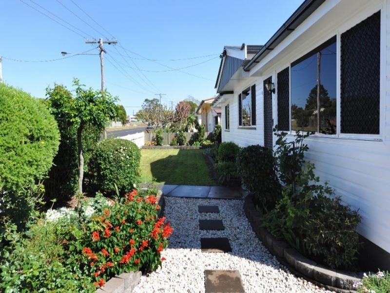 3 Hursley Road, Newtown QLD 4350