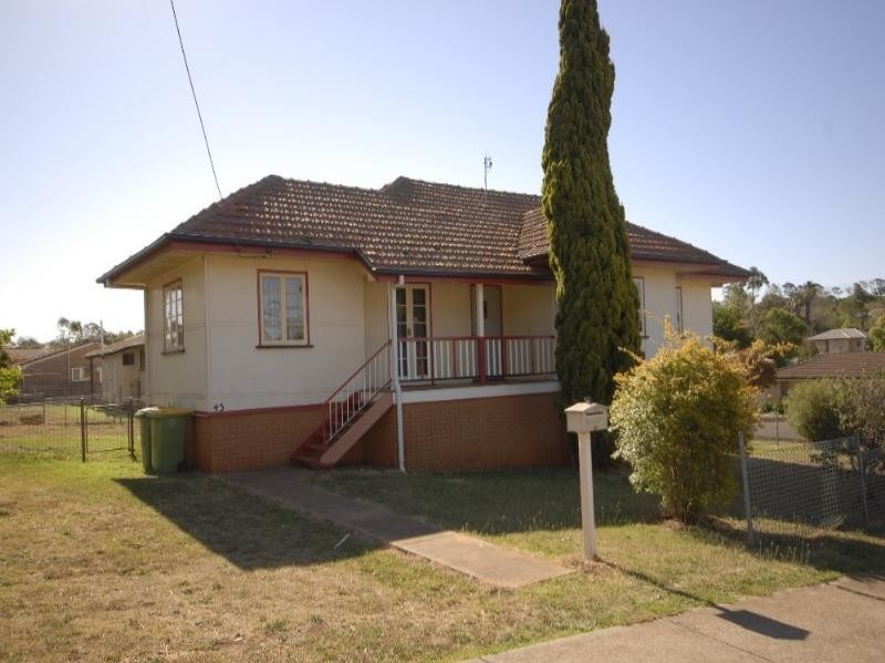 43 Helen Street, Harristown QLD 4350