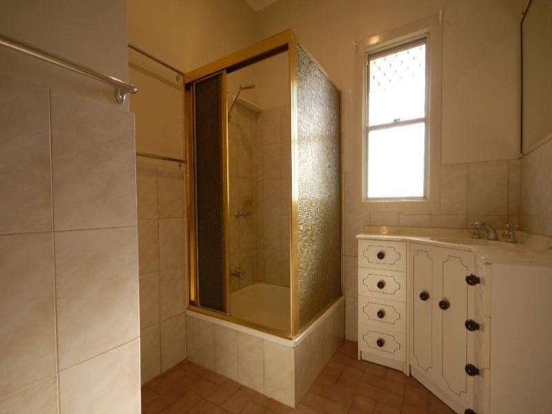 43 Helen Street, Harristown QLD 4350