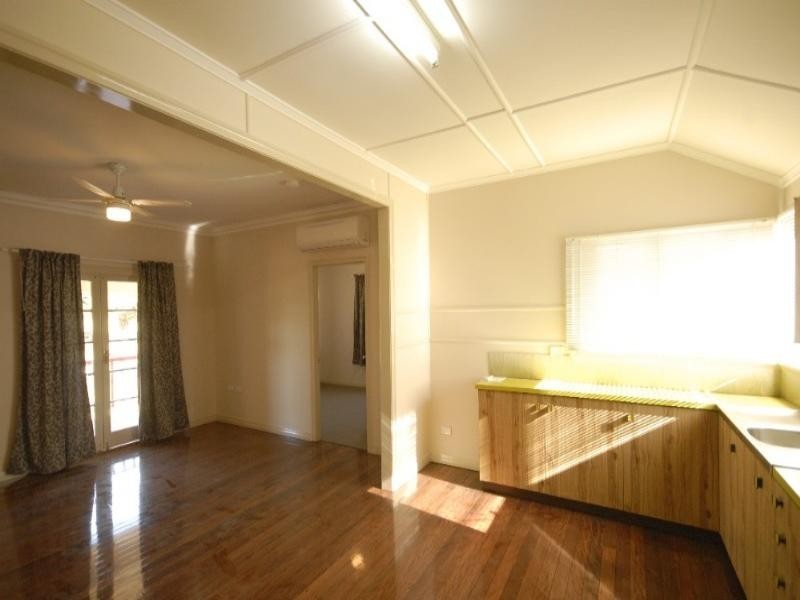 43 Helen Street, Harristown QLD 4350