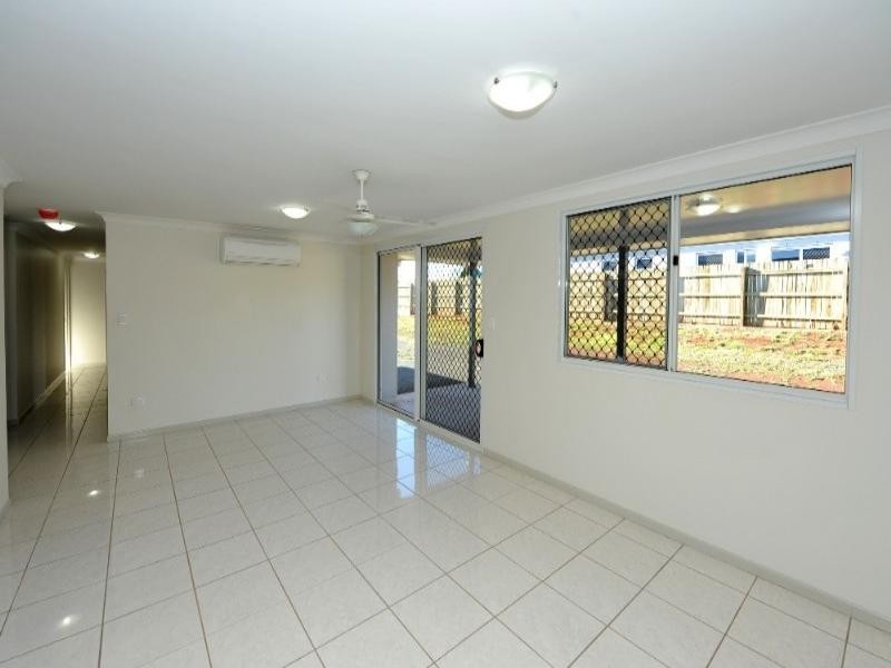 13 Krefter Crescent, Highfields QLD 4352
