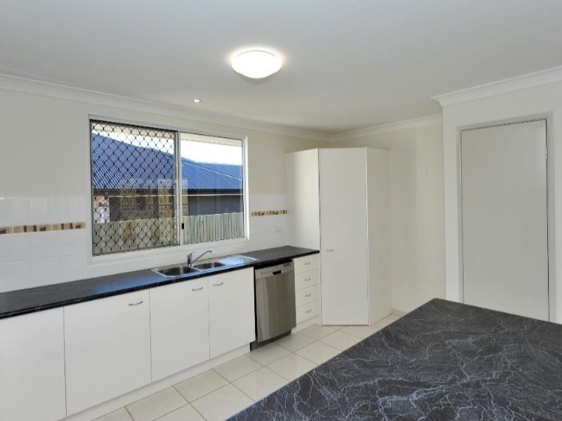 13 Krefter Crescent, Highfields QLD 4352