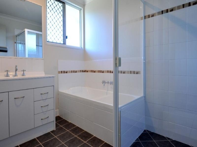 13 Krefter Crescent, Highfields QLD 4352